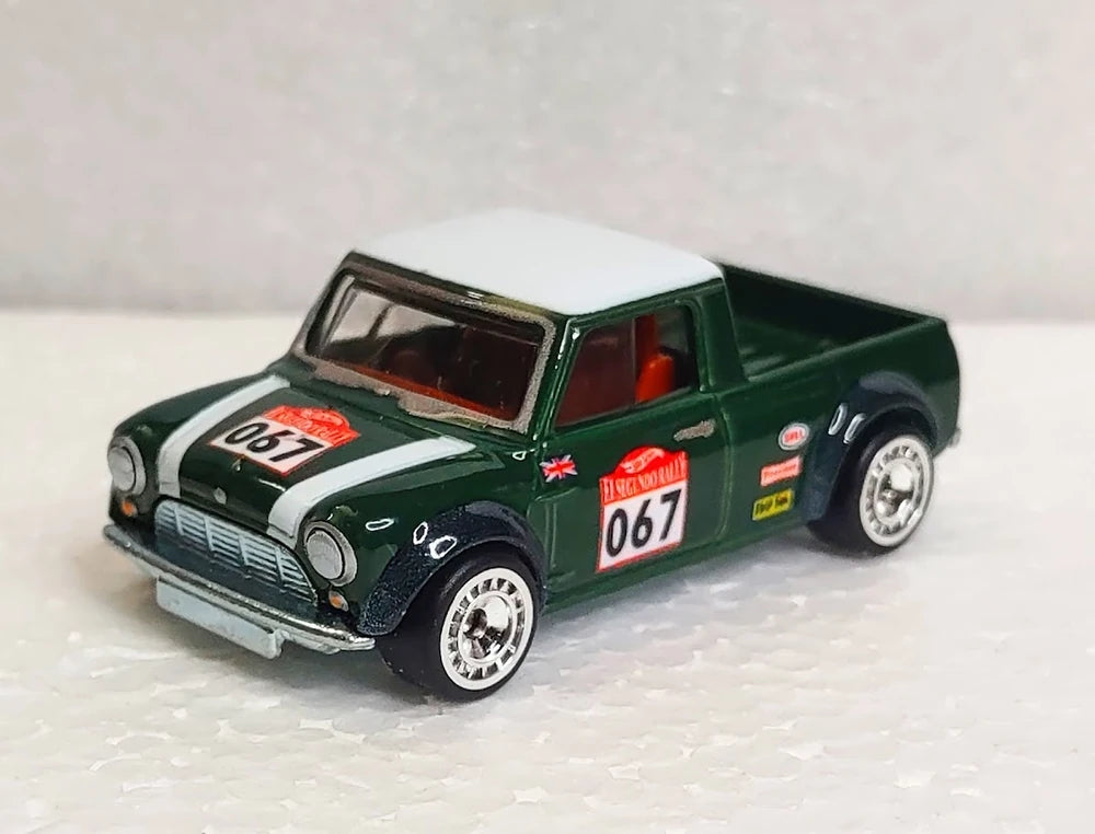 Hot Wheels Premium | Car Culture | Morris Mini & '67 Austin Mini Pickup | 1:64