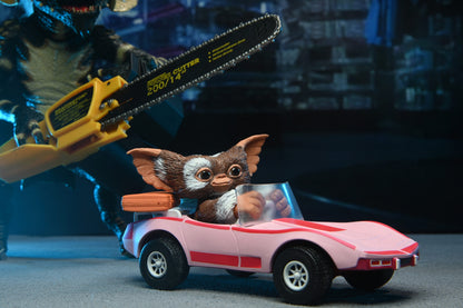 NECA Gremlins 1984 Accessory Set | Gizmo Mini Figures, Cocoon & Pink Car | Movie Collectable