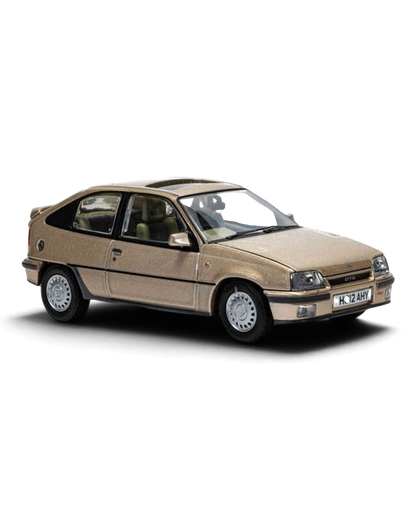 Corgi Vanguards 1:43 Vauxhall Astra Mk2 GTE 16V die-cast model in Rembrandt Silver with sunroof, front three-quarter view