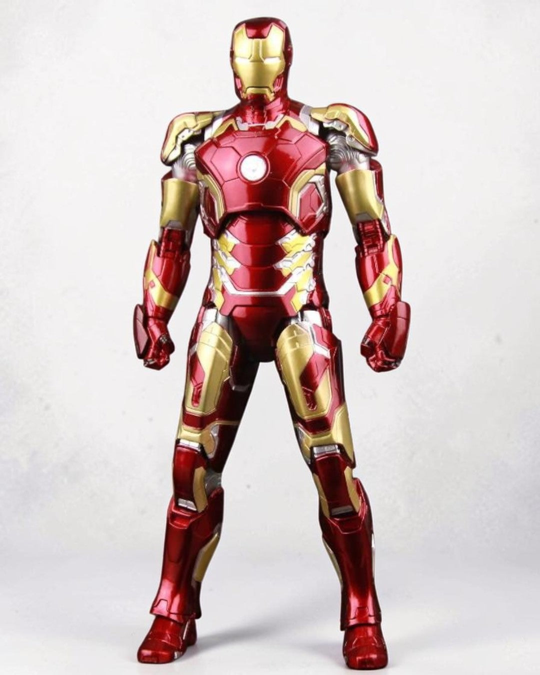 VaultifyUK ZD Toys Iron Man Mark 43 1/10 scale action figure in iconic red and gold metallic armour