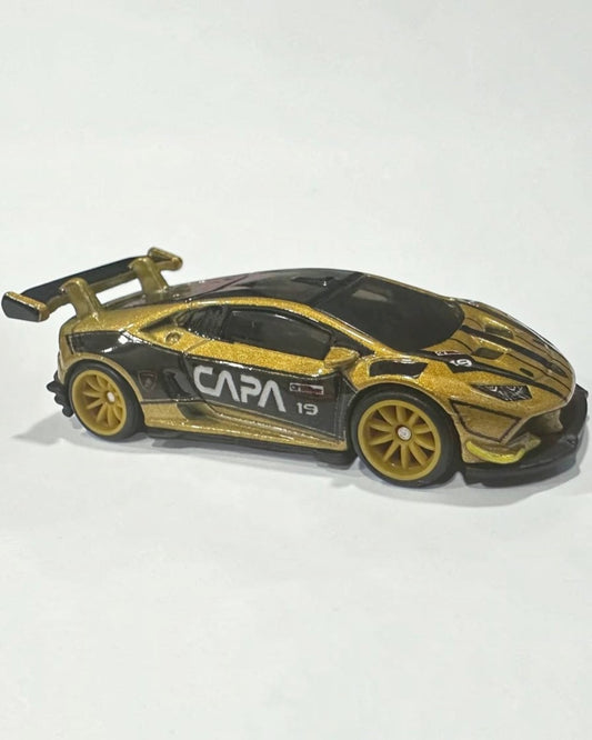 VaultifyUK Hot Wheels Premium Gran Turismo Lamborghini Huracán LP 620-2 Super Trofeo in gold and black die-cast metal.