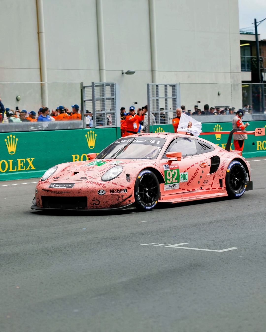 VaultifyUK 1:12 scale IXO Porsche 911 RSR Pink Pig race car model, 2018 Le Mans LMGTE-Pro winner with #92 livery